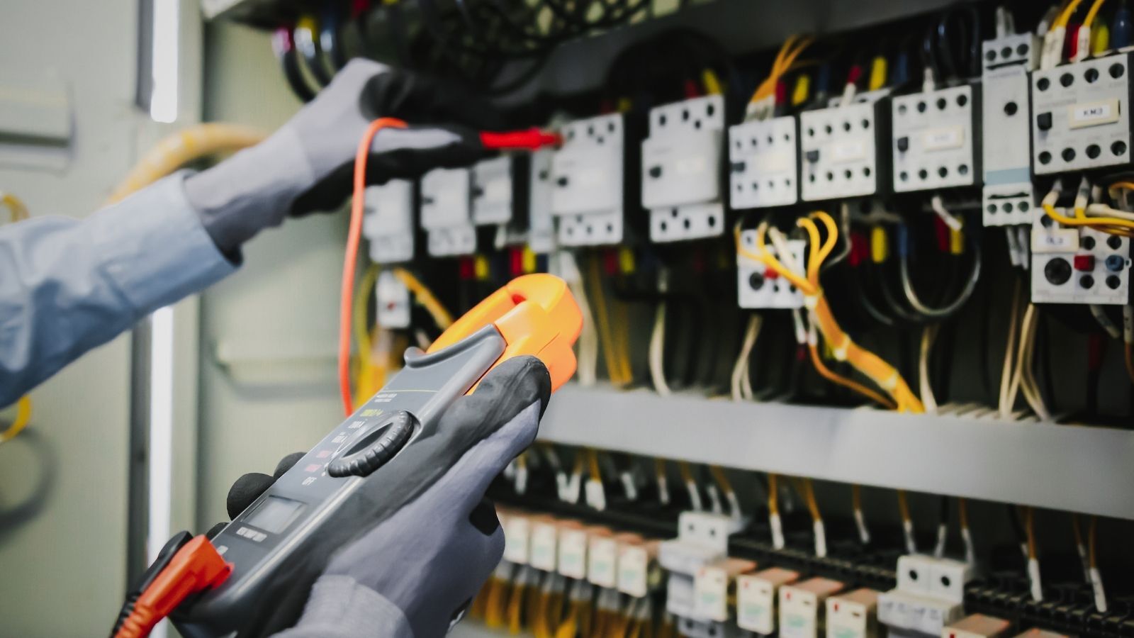 Why Facility Managers Need Commercial Electricians for Upgrades